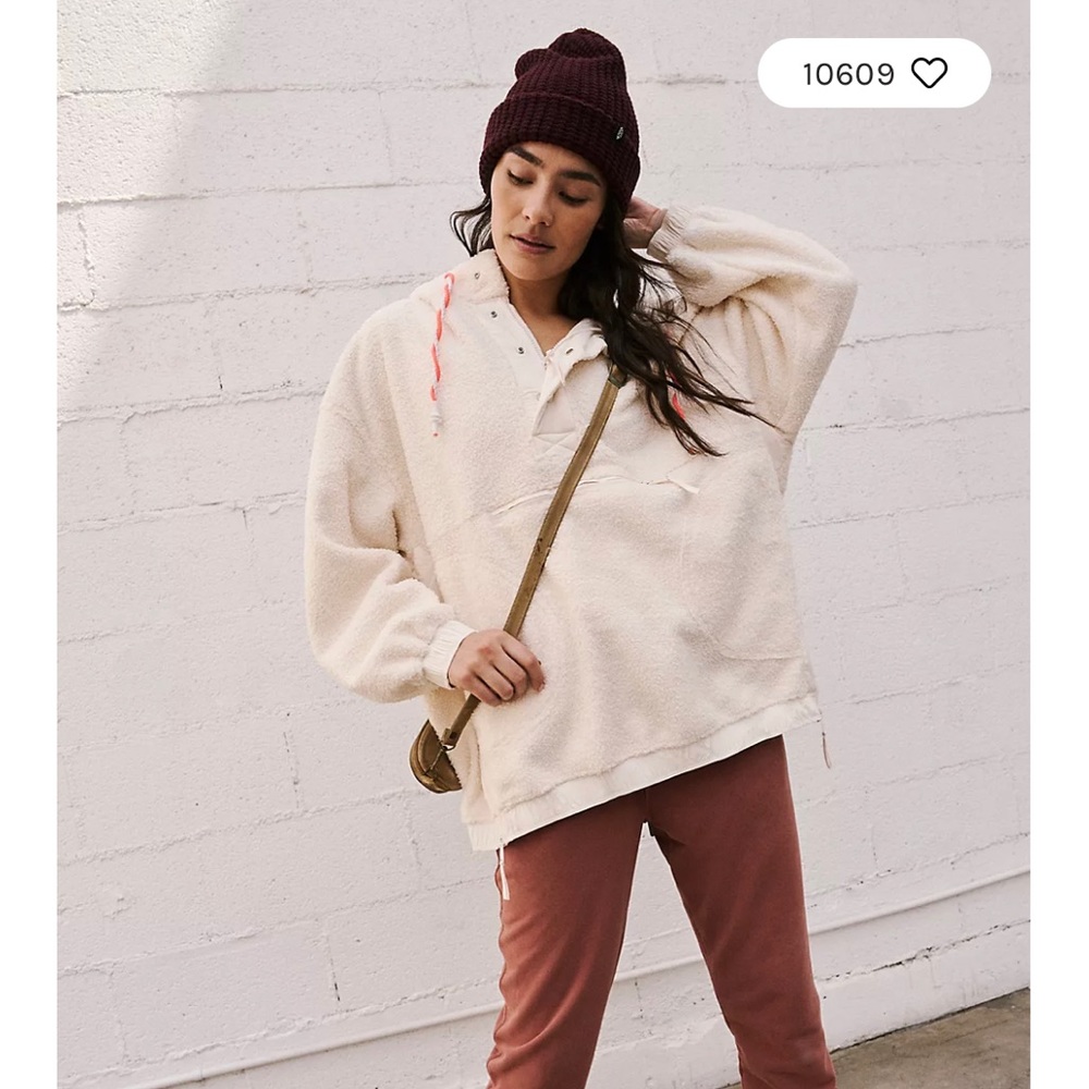 FREE PEOPLE MOVEMENT Fuzzy She Was Pullover (size small)  **new with tags